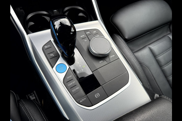 BMW i4 eDrive40 High Executive 84 kWh SOH 93.6%, Camera, 18''Lmv,  elek.Trekhaak