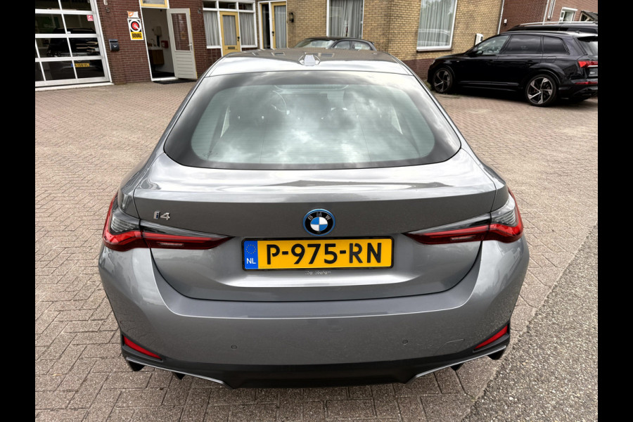 BMW i4 eDrive40 High Executive 84 kWh SOH 93.6%, Camera, 18''Lmv,  elek.Trekhaak