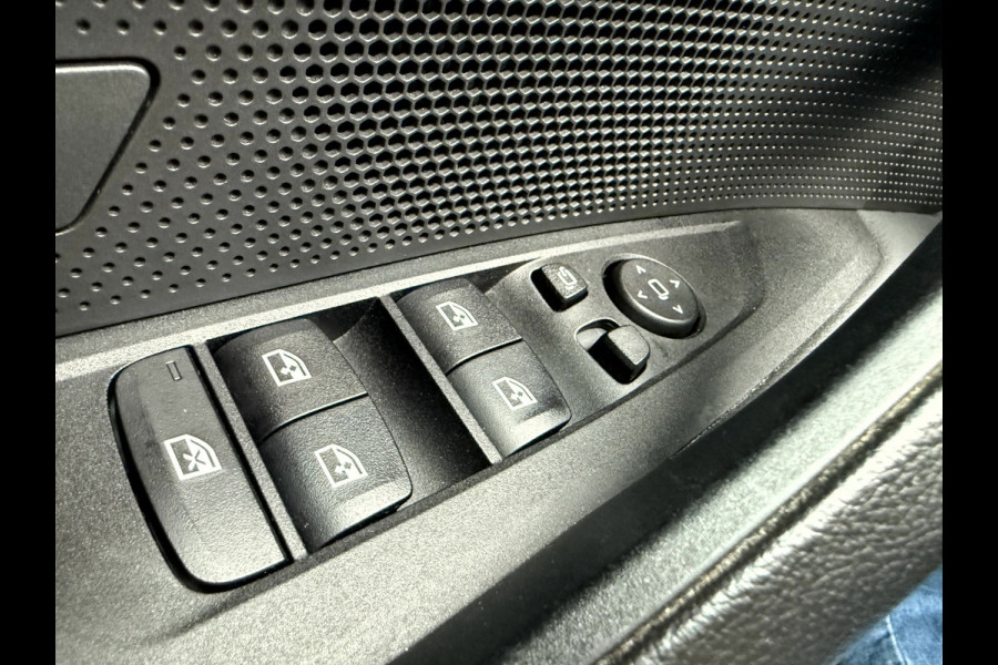 BMW i4 eDrive40 High Executive 84 kWh SOH 93.6%, Camera, 18''Lmv,  elek.Trekhaak