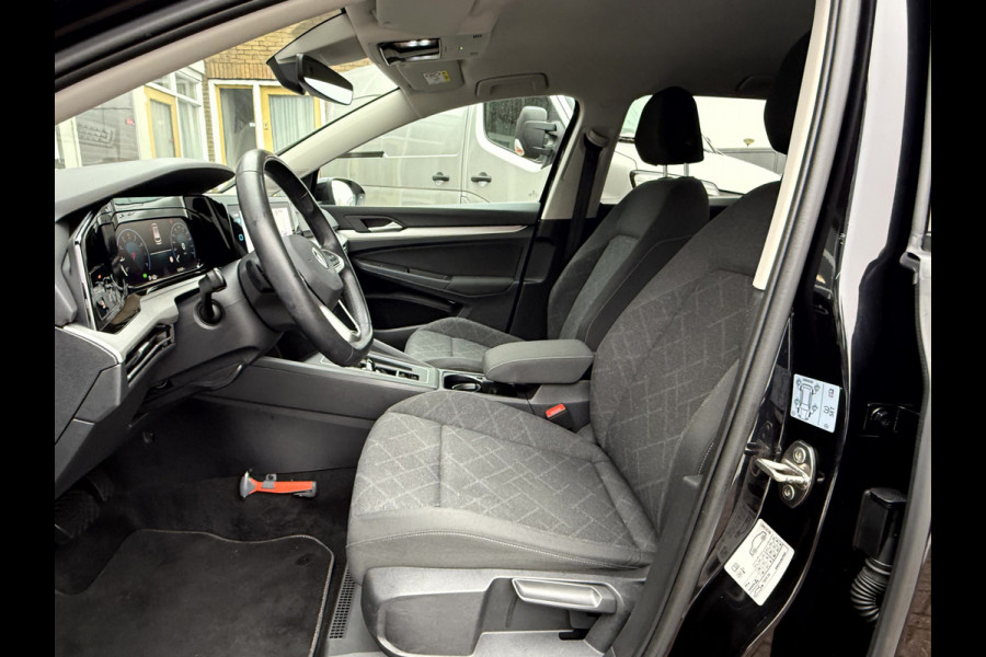 Volkswagen Golf Variant 1.0 eTSI Life Navi, Camera, Virt.Display