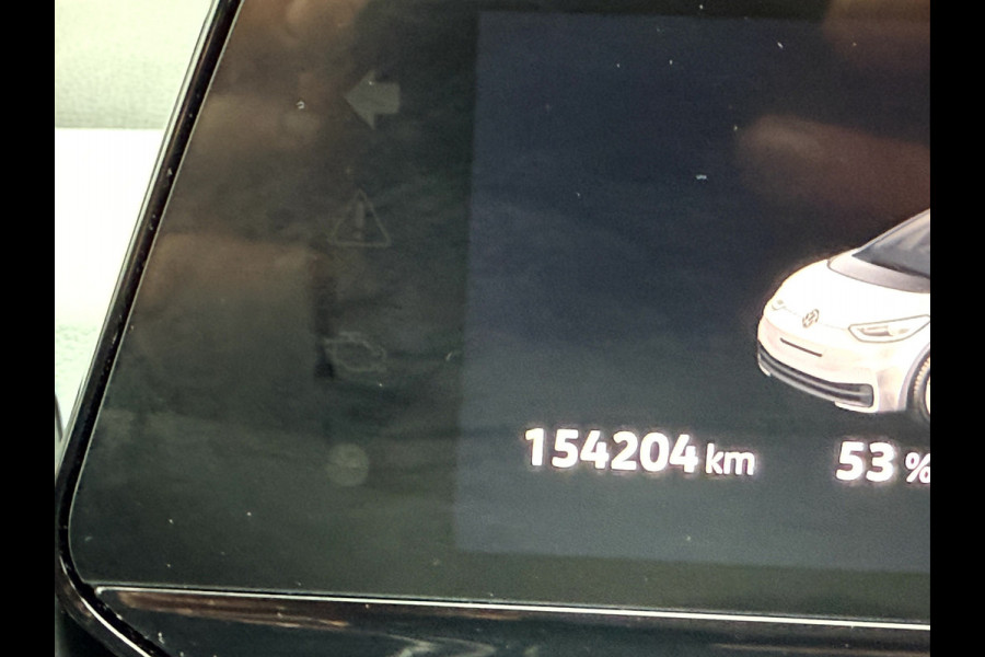 Volkswagen ID.3 First Plus 58 kWh SOH 90.7%, Camera, Trekhaak, 19''Lmv