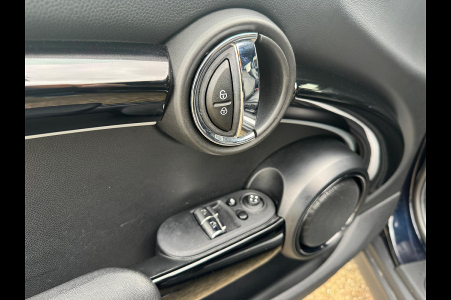 MINI Cooper SE Classic 33 kWh Head-Up Harman/Kardon Panoramadak . Neem contact op en we maken een afspraak!