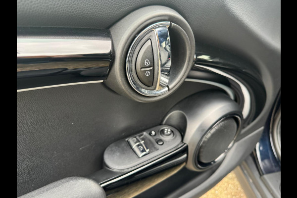 MINI Cooper SE Classic 33 kWh Head-Up Harman/Kardon Panoramadak . Neem contact op en we maken een afspraak!