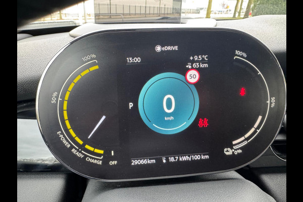 MINI Cooper SE Classic 33 kWh Head-Up Harman/Kardon Panoramadak . Neem contact op en we maken een afspraak!
