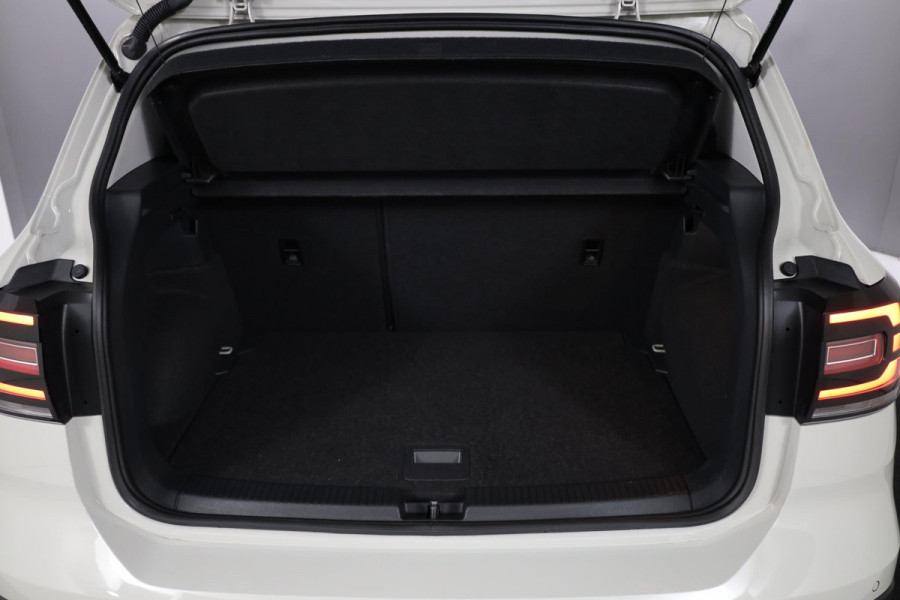 Volkswagen T-Cross 1.0 TSI Life 110 pk Automaat (DSG) | | Navigatie | Parkeersensoren | Achteruitrijcamera