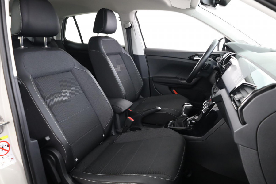 Volkswagen T-Cross 1.0 TSI Life 110 pk Automaat (DSG) | | Navigatie | Parkeersensoren | Achteruitrijcamera