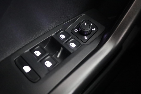 Volkswagen T-Cross 1.0 TSI Life 110 pk Automaat (DSG) | | Navigatie | Parkeersensoren | Achteruitrijcamera