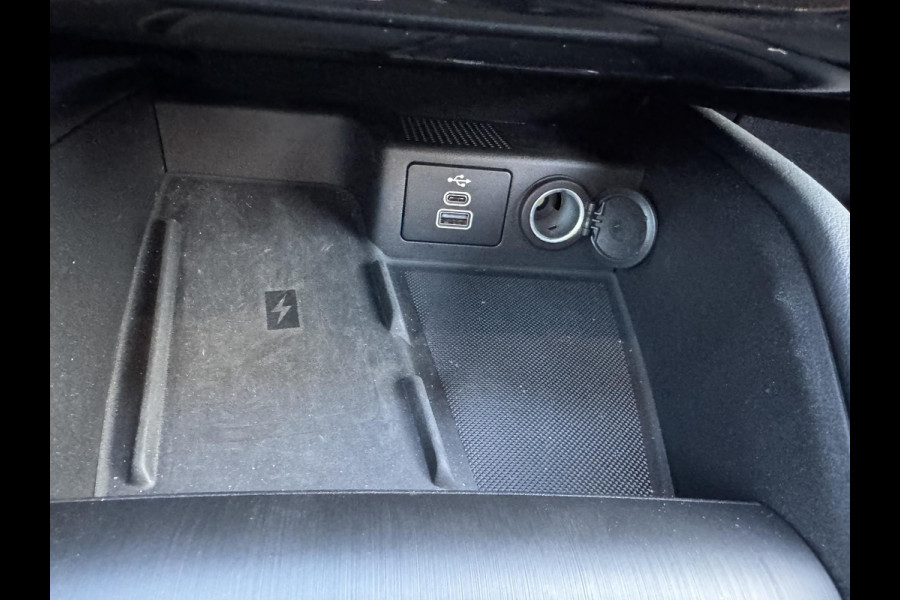 Ford Kuga 2.5 FHEV ST-Line X |  190pk | Driver Assistance Pack | Winterpack | Panoramadak | Technology Pack | Geen Stekker nodig | All Season banden