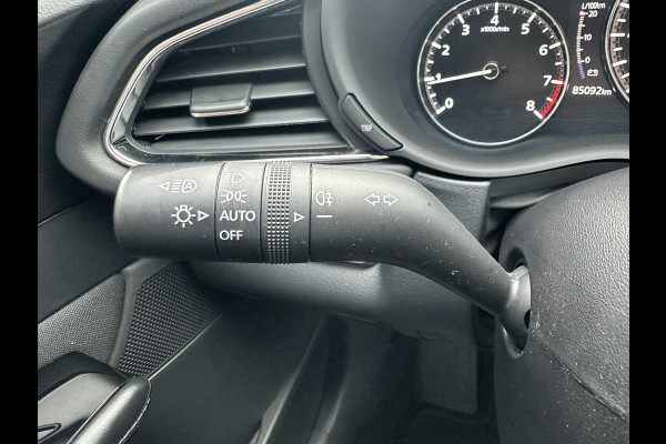 Mazda CX-30 2.0 e-SkyActiv-G M Hybrid Comfort | PARKEER SENSOREN VOOR EN ACHTER | ACHTERUITRIJ CAMERA | HEADUP DISPLAY |