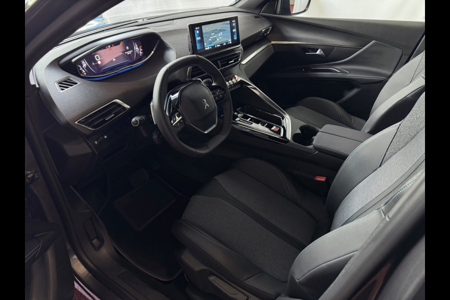 Peugeot 5008 1.2 130PK ALLURE PACK 7PERS NAVI CAMERA ZWARTE HEMEL LED LMV 7P 7 Persoons