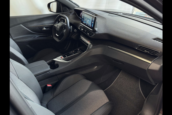 Peugeot 5008 1.2 130PK ALLURE PACK 7PERS NAVI CAMERA ZWARTE HEMEL LED LMV 7P 7 Persoons