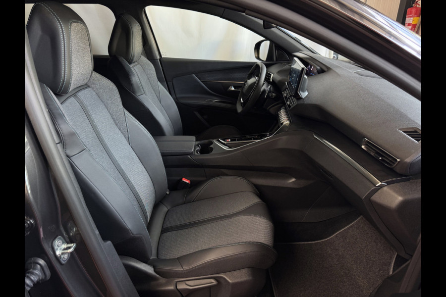 Peugeot 5008 1.2 130PK ALLURE PACK 7PERS NAVI CAMERA ZWARTE HEMEL LED LMV 7P 7 Persoons