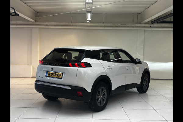 Peugeot e-2008 EV Active Pack 50 kWh Navigatie | Parkeersensoren achter | Cruise control