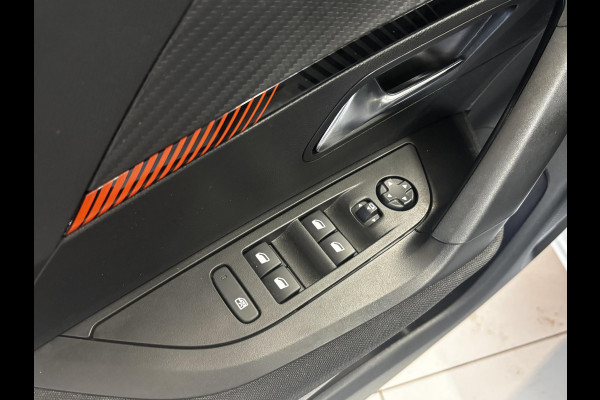 Peugeot e-2008 EV Active Pack 50 kWh Navigatie | Parkeersensoren achter | Cruise control