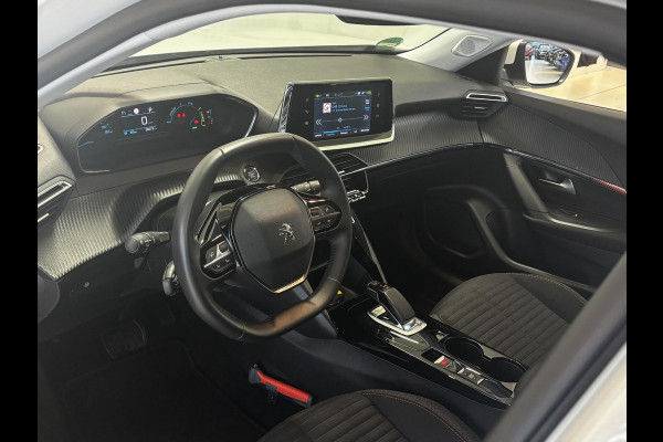 Peugeot e-2008 EV Active Pack 50 kWh Navigatie | Parkeersensoren achter | Cruise control
