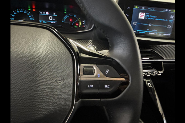 Peugeot e-2008 EV Active Pack 50 kWh Navigatie | Parkeersensoren achter | Cruise control