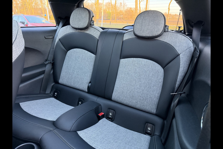 MINI Mini 1.5 Cooper Chili Automaat / Carplay / Panoramadak / Navi / 17" LM /  PDC v+a