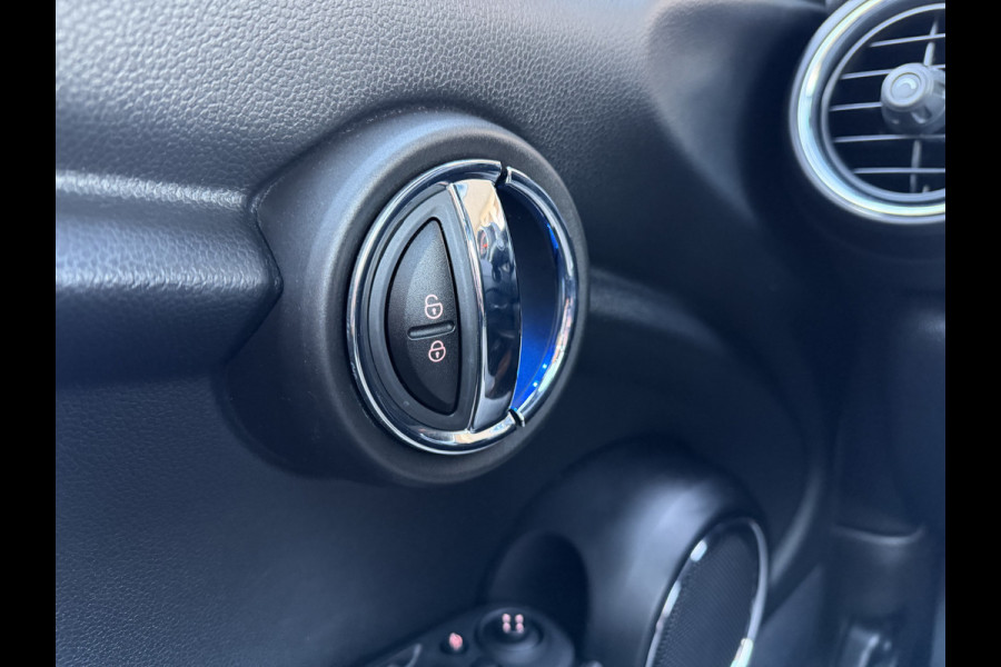 MINI Mini 1.5 Cooper Chili Automaat / Carplay / Panoramadak / Navi / 17" LM /  PDC v+a