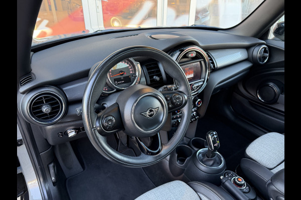 MINI Mini 1.5 Cooper Chili Automaat / Carplay / Panoramadak / Navi / 17" LM /  PDC v+a