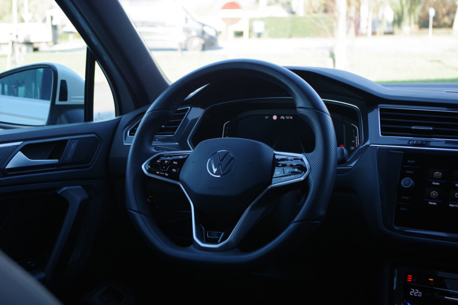 Volkswagen Tiguan 1.4 TSI eHybrid 245 PK R-Line BNS+ PHEV, Panoramadak, LED, Leder, 360 Camera,