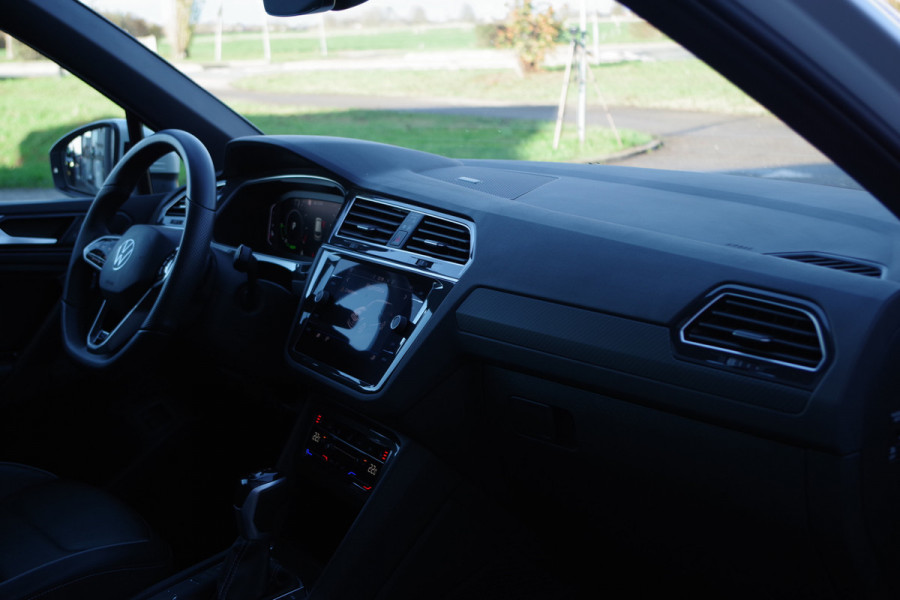 Volkswagen Tiguan 1.4 TSI eHybrid 245 PK R-Line BNS+ PHEV, Panoramadak, LED, Leder, 360 Camera,