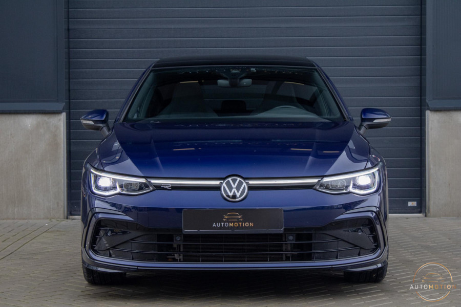 Volkswagen Golf 1.5 eTSI R-Line Business+ PANO CAMERA ACC CARPLAY