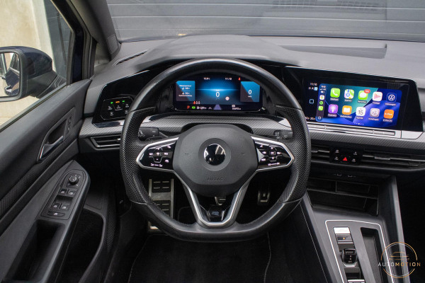 Volkswagen Golf 1.5 eTSI R-Line Business+ PANO CAMERA ACC CARPLAY