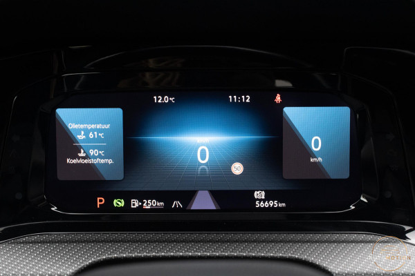 Volkswagen Golf 1.5 eTSI R-Line Business+ PANO CAMERA ACC CARPLAY