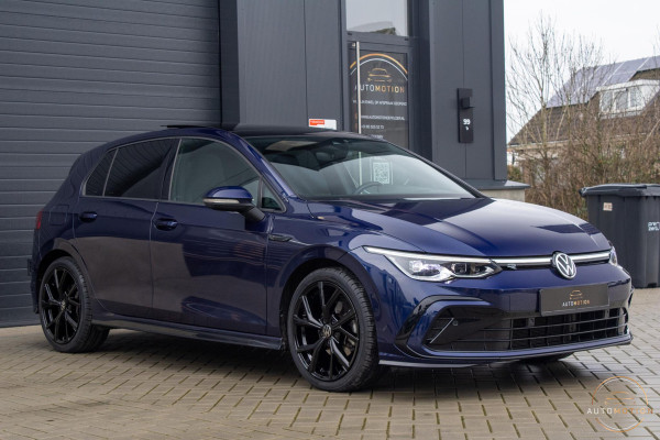 Volkswagen Golf 1.5 eTSI R-Line Business+ PANO CAMERA ACC CARPLAY