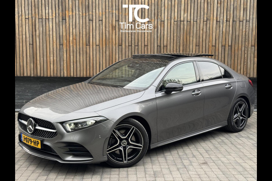 Mercedes-Benz A-Klasse 220 AMG 190pk Automaat | Panoramadak | LED Matrix verlichting | Sfeerverlichting | Night Pakket | Sportstoelen elektrisch verste