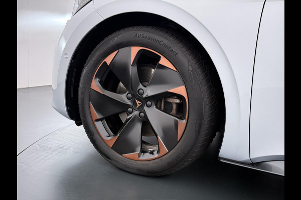 CUPRA Born Business 62 kWh ELEK. STOEL MET MASSAGE| STUURWIELVERWARMING | RONDOMZICHT CAMERA| ADAPTIVE CRUISE CONTROL| DODE HOEK SENSOR| REEDS RIJKLAAR GEMAAKT, GELEVERD INCL. 12 MND BOVAG GARANTIE