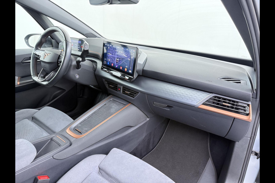 CUPRA Born Business 62 kWh ELEK. STOEL MET MASSAGE| STUURWIELVERWARMING | RONDOMZICHT CAMERA| ADAPTIVE CRUISE CONTROL| DODE HOEK SENSOR| REEDS RIJKLAAR GEMAAKT, GELEVERD INCL. 12 MND BOVAG GARANTIE