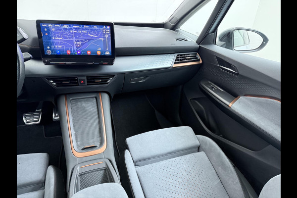 CUPRA Born Business 62 kWh ELEK. STOEL MET MASSAGE| STUURWIELVERWARMING | RONDOMZICHT CAMERA| ADAPTIVE CRUISE CONTROL| DODE HOEK SENSOR| REEDS RIJKLAAR GEMAAKT, GELEVERD INCL. 12 MND BOVAG GARANTIE