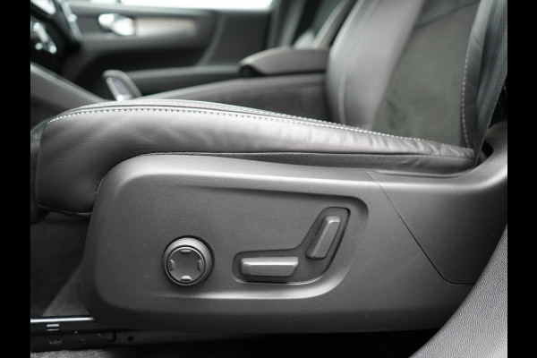 Volvo XC40 T5 Recharge R-Design Plug In Hybrid 262pk Dealer O.H. PHEV | Trekhaak Af Fabriek | Camera | Alcantara Sportstoelen Memory & Verwarmd | Stuur Verwarmd | Apple Carplay | Keyless | Virtual | Cruise Control | Navigatie | DAB |