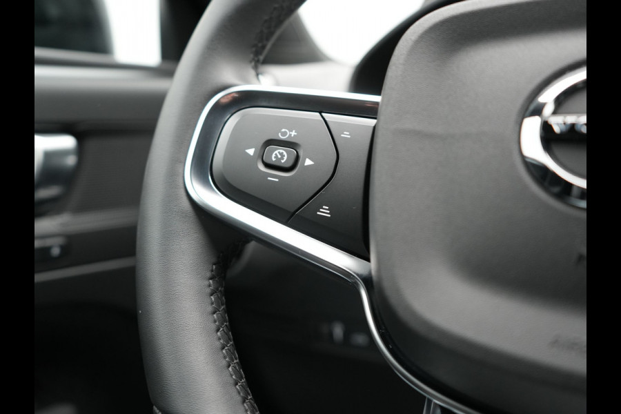 Volvo XC40 T5 Recharge R-Design Plug In Hybrid 262pk Dealer O.H. PHEV | Trekhaak Af Fabriek | Camera | Alcantara Sportstoelen Memory & Verwarmd | Stuur Verwarmd | Apple Carplay | Keyless | Virtual | Cruise Control | Navigatie | DAB |