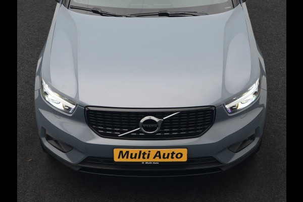 Volvo XC40 T5 Recharge R-Design Plug In Hybrid 262pk Dealer O.H. PHEV | Trekhaak Af Fabriek | Camera | Alcantara Sportstoelen Memory & Verwarmd | Stuur Verwarmd | Apple Carplay | Keyless | Virtual | Cruise Control | Navigatie | DAB |