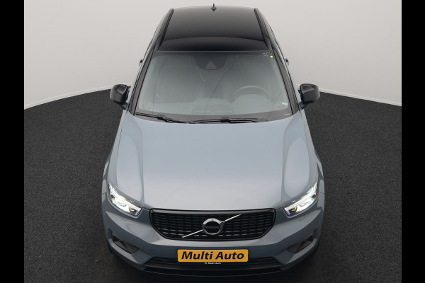 Volvo XC40 T5 Recharge R-Design Plug In Hybrid 262pk Dealer O.H. PHEV | Trekhaak Af Fabriek | Camera | Alcantara Sportstoelen Memory & Verwarmd | Stuur Verwarmd | Apple Carplay | Keyless | Virtual | Cruise Control | Navigatie | DAB |