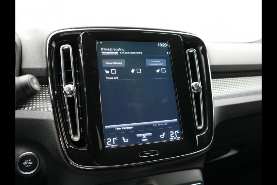 Volvo XC40 T5 Recharge R-Design Plug In Hybrid 262pk Dealer O.H. PHEV | Trekhaak Af Fabriek | Camera | Alcantara Sportstoelen Memory & Verwarmd | Stuur Verwarmd | Apple Carplay | Keyless | Virtual | Cruise Control | Navigatie | DAB |