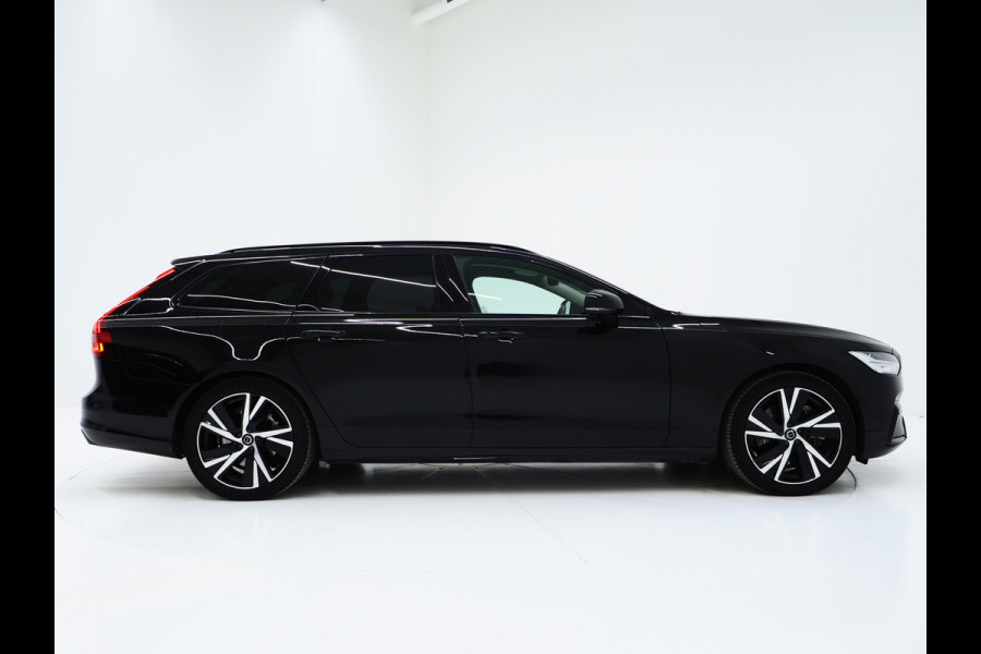 Volvo V90 2.0 T6 Plug-in hybrid AWD Plus Dark Long Range | Pilot Assist | Leder | Harman/Kardon | Trekhaak | Camera | BLIS | Keyless | Carplay