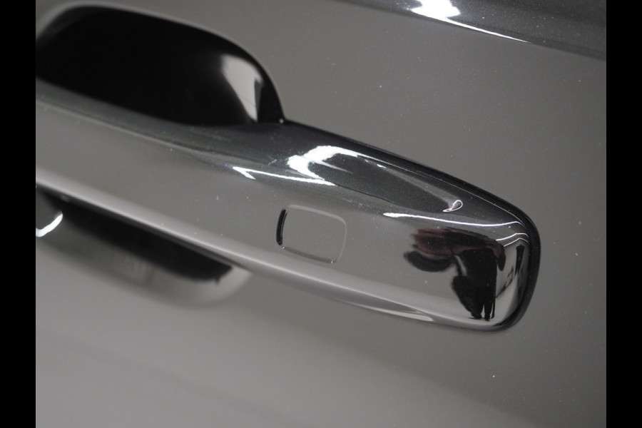 Volvo V90 2.0 T6 Plug-in hybrid AWD Plus Dark Long Range | Pilot Assist | Leder | Harman/Kardon | Trekhaak | Camera | BLIS | Keyless | Carplay