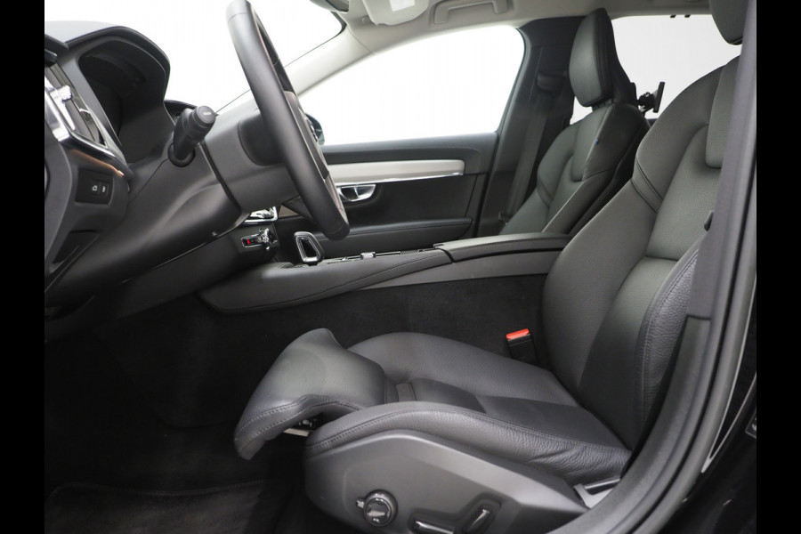 Volvo V90 2.0 T6 Plug-in hybrid AWD Plus Dark Long Range | Pilot Assist | Leder | Harman/Kardon | Trekhaak | Camera | BLIS | Keyless | Carplay