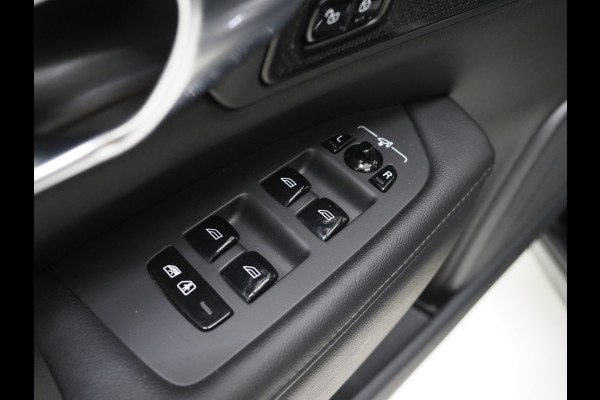 Volvo V90 2.0 T6 Plug-in hybrid AWD Plus Dark Long Range | Pilot Assist | Leder | Harman/Kardon | Trekhaak | Camera | BLIS | Keyless | Carplay
