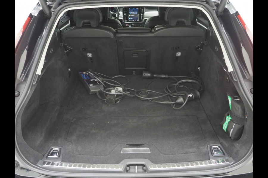 Volvo V90 2.0 T6 Plug-in hybrid AWD Plus Dark Long Range | Pilot Assist | Leder | Harman/Kardon | Trekhaak | Camera | BLIS | Keyless | Carplay