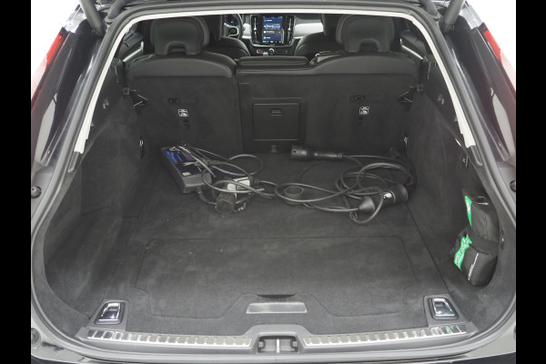 Volvo V90 2.0 T6 Plug-in hybrid AWD Plus Dark Long Range | Pilot Assist | Leder | Harman/Kardon | Trekhaak | Camera | BLIS | Keyless | Carplay