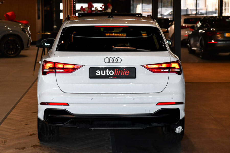 Audi Q3 45 TFSI e 3x S-Line. Pano, ACC, Dodehoek, Lane assist!