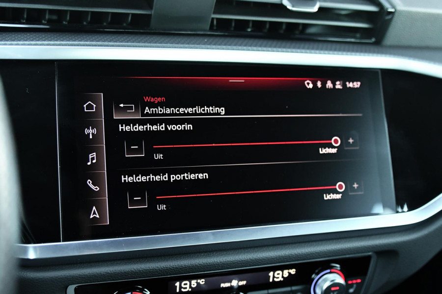 Audi Q3 45 TFSI e 3x S-Line. Pano, ACC, Dodehoek, Lane assist!