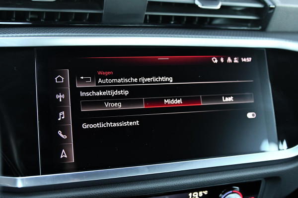 Audi Q3 45 TFSI e 3x S-Line. Pano, ACC, Dodehoek, Lane assist!