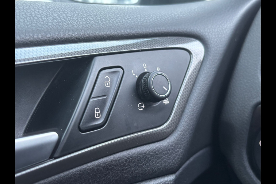 Volkswagen Golf Variant 1.0 TSI Highline | Stoelverwarming | Parkeer Sensoren | Adaptive Cruise