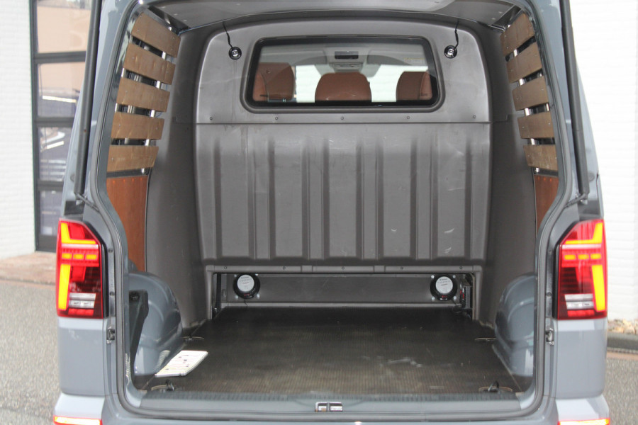 Volkswagen Transporter 2.0 TDI / Aut / L2H1 / 30 / DC / BULLI / Leer / Camera / Vol Opties / NIEUWSTAAT