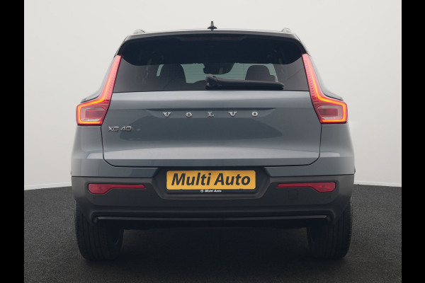 Volvo XC40 T5 Recharge R-Design Plug In Hybrid 262pk Dealer O.H. PHEV | Trekhaak Af Fabriek | Camera | Alcantara Sportstoelen Memory & Verwarmd | Stuur Verwarmd | Apple Carplay | Keyless | Virtual | Cruise Control | Navigatie | DAB |